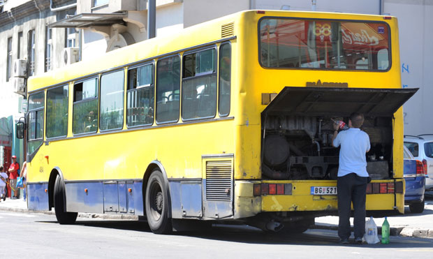 Морамо да возимо и дотрајале аутобусе